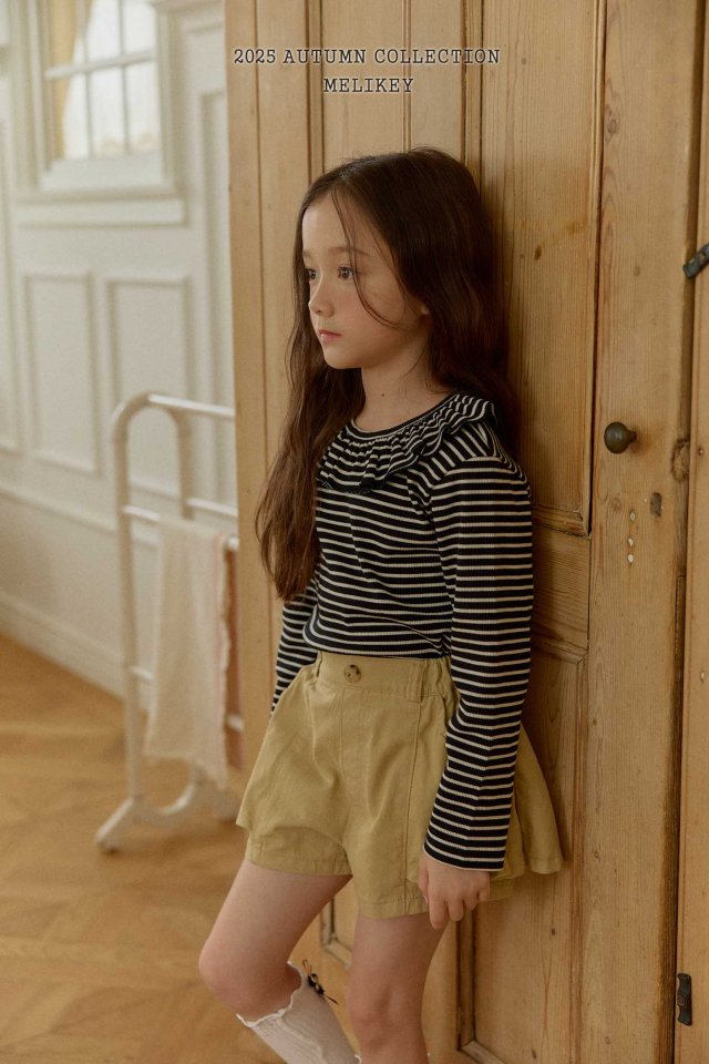 [PRE-ORDER] Lila Line Shorts