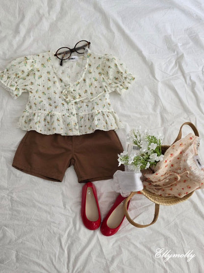 [PRE-ORDER] Flower Eyelet Blouse