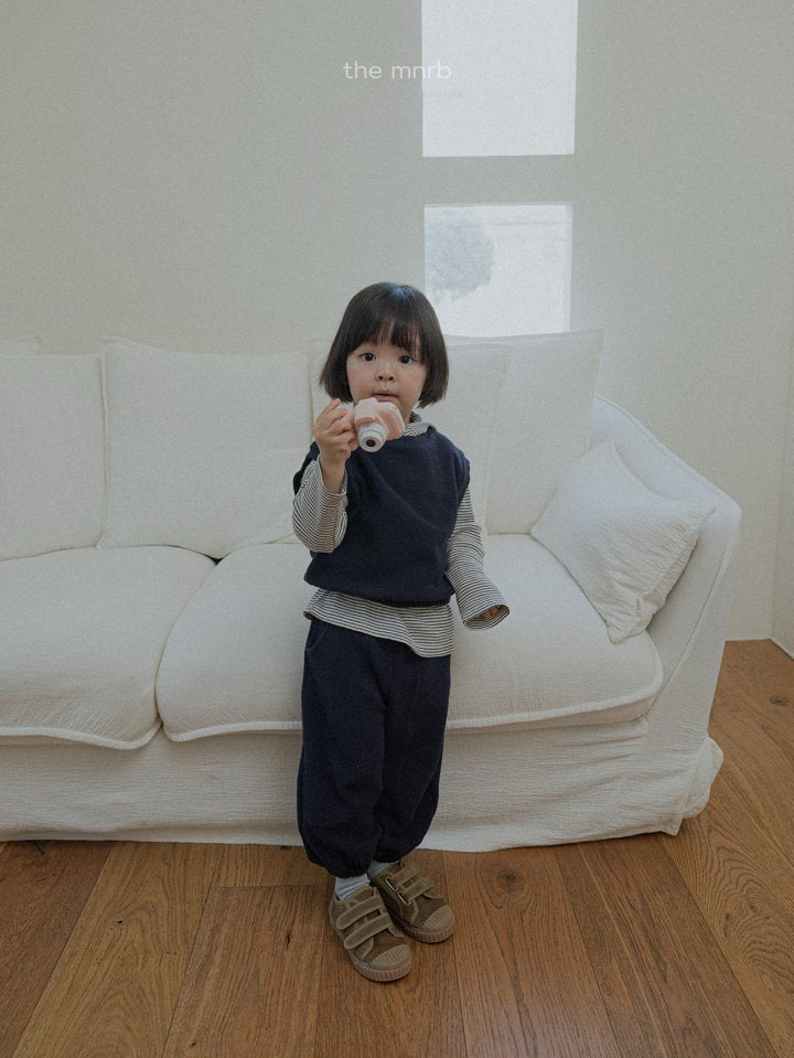 [PRE-ORDER] Little Hoodie T-Shirts