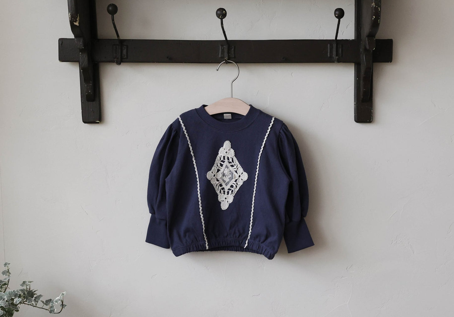 [PRE-ORDER] Nina Sweatshirts
