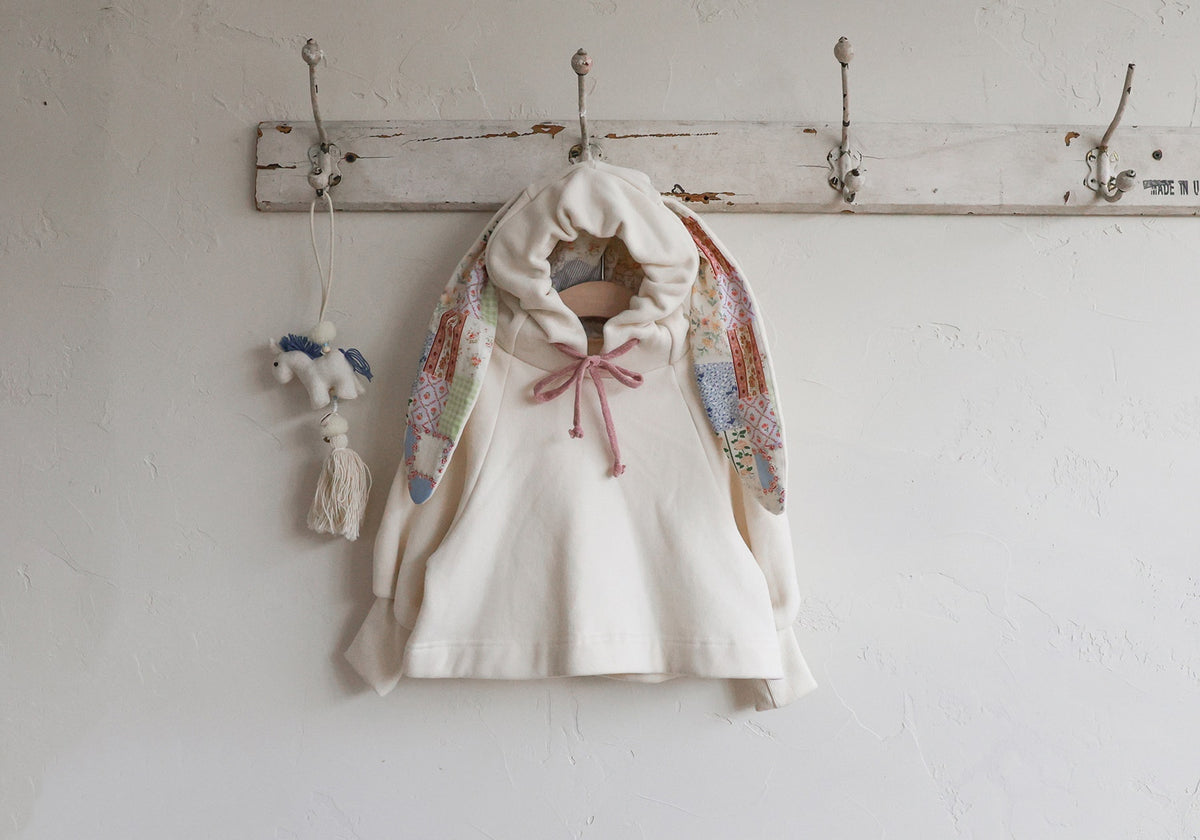 [PRE-ORDER] Bunnies Hoodie T-Shirts