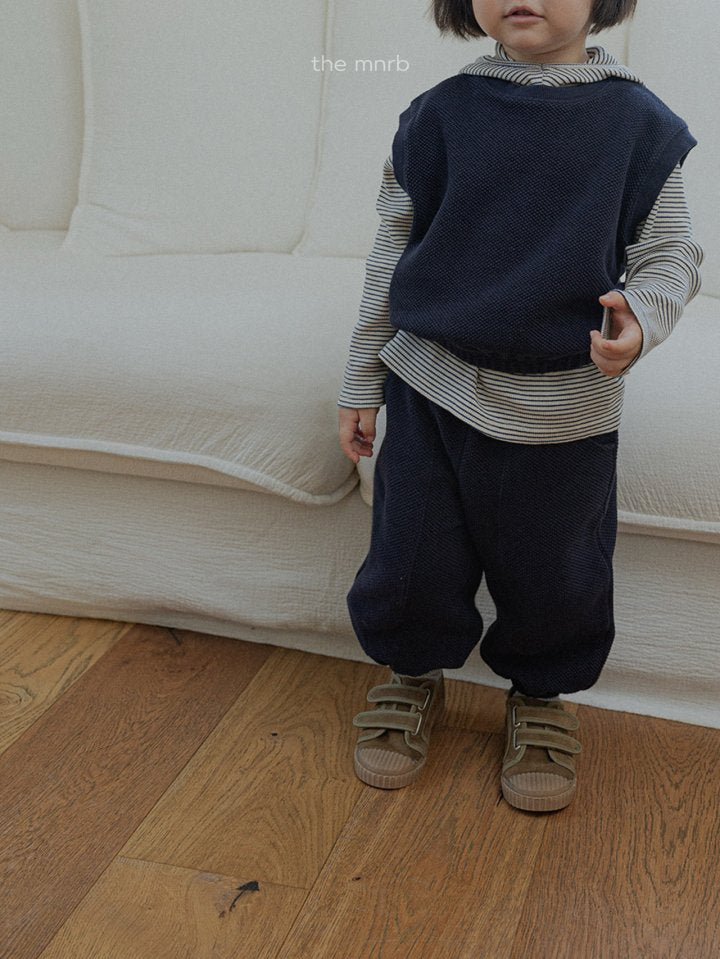 [PRE-ORDER] Little Hoodie T-Shirts