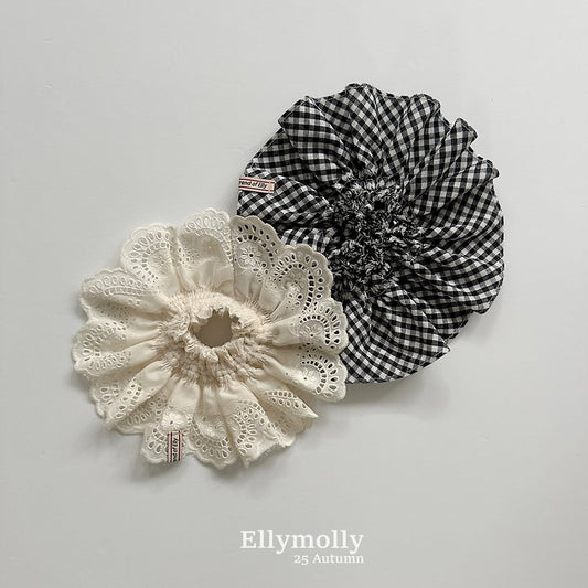 [PRE-ORDER] Flower Scrunchie