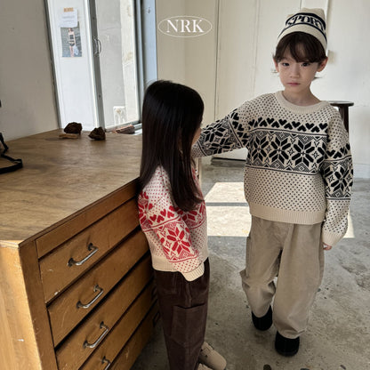 [PRE-ORDER] Heart Sweater Top