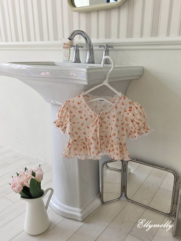 [PRE-ORDER] Flower Eyelet Blouse