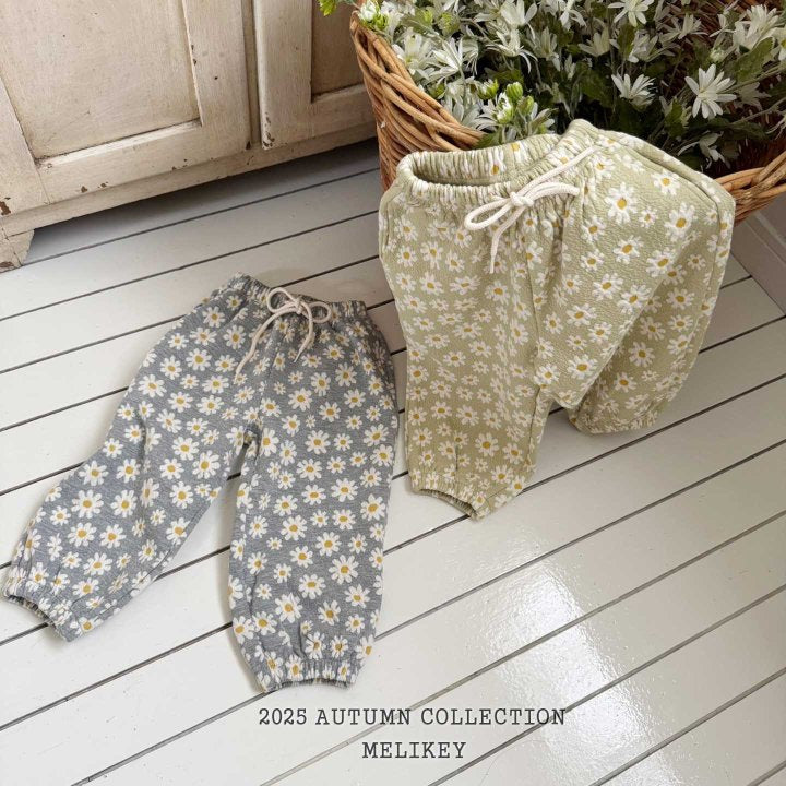[PRE-ORDER] Daisy Jogger Pants