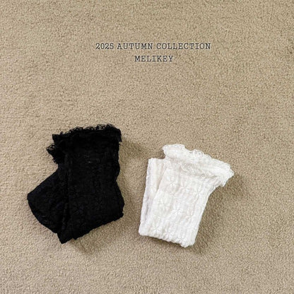 [PRE-ORDER] Awesome Lace Socks