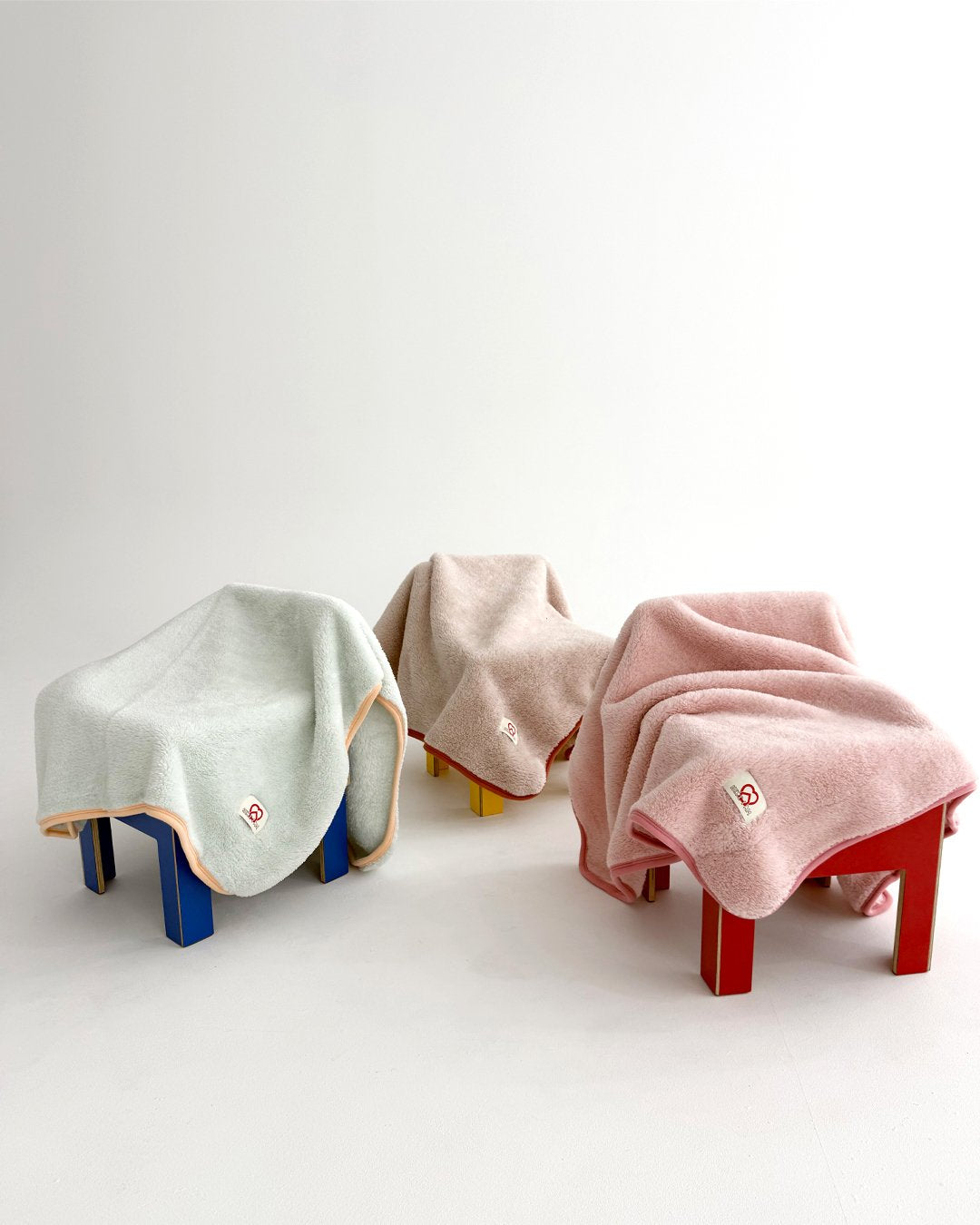 [PRE-ORDER] Kinder Blanket