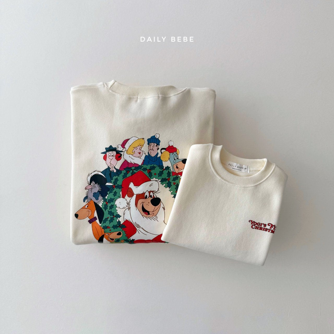 [PRE-ORDER] Wreath Sweatshirts (Mom Couple)