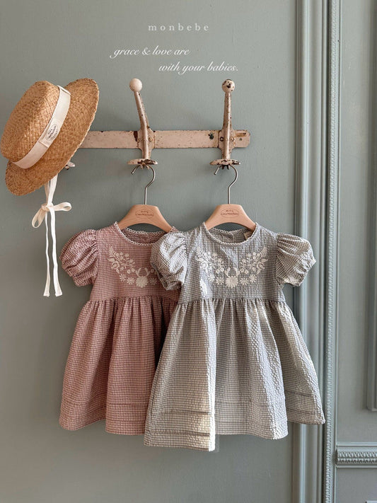 [PRE-ORDER] Hannah Embroidery Dress