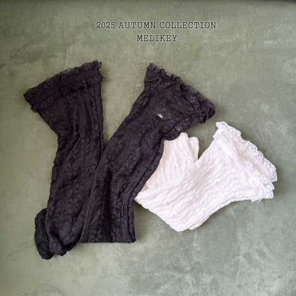 [PRE-ORDER] Awesome Lace Socks