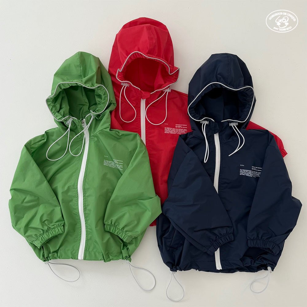 [PRE-ORDER] Gou Wind Raincoat (Mom Couple)