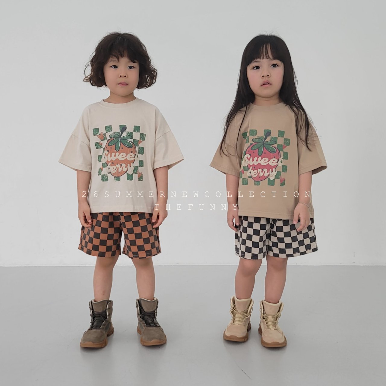 [PRE-ORDER] Strawberry T-Shirts