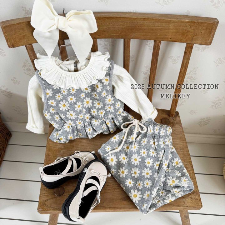 [PRE-ORDER] Big Daisy Vest