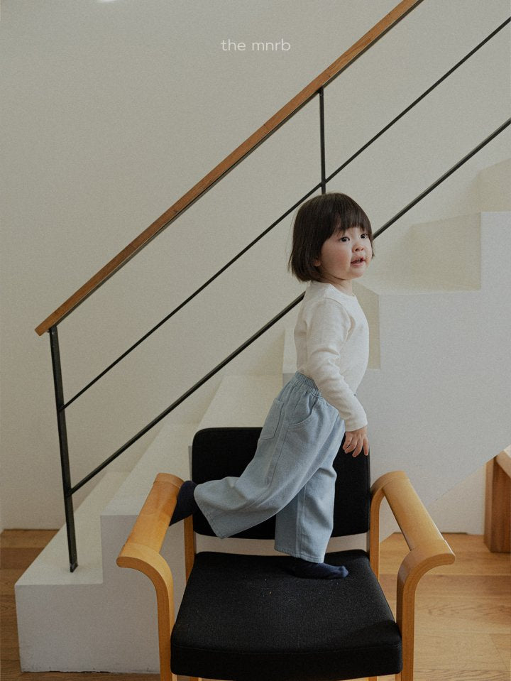 [PRE-ORDER] Smile T-Shirts