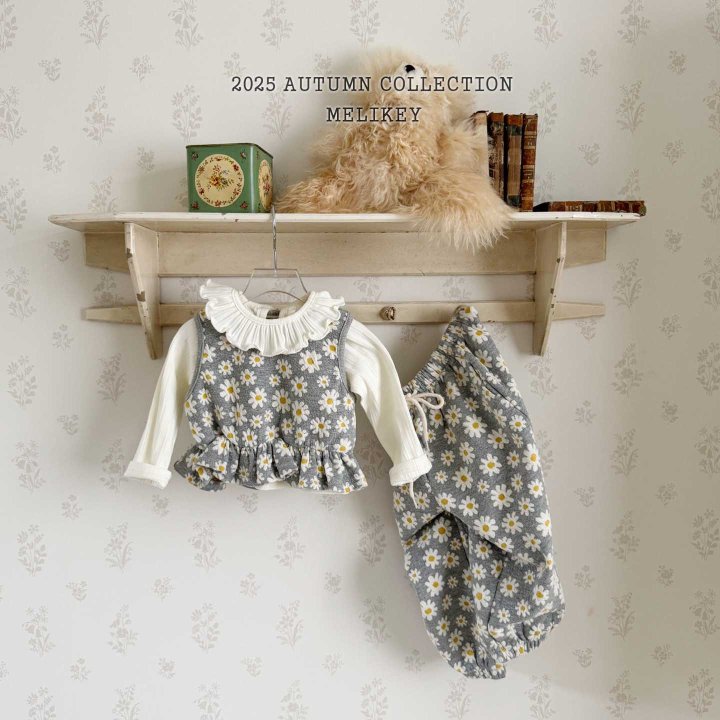 [PRE-ORDER] Big Daisy Vest