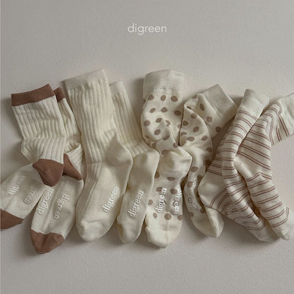 Together Cream Sock Set