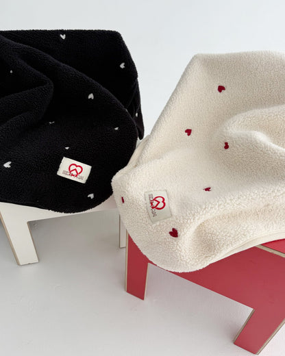 [PRE-ORDER] Heart Blanket