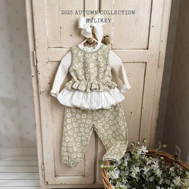 [PRE-ORDER] Big Daisy Vest