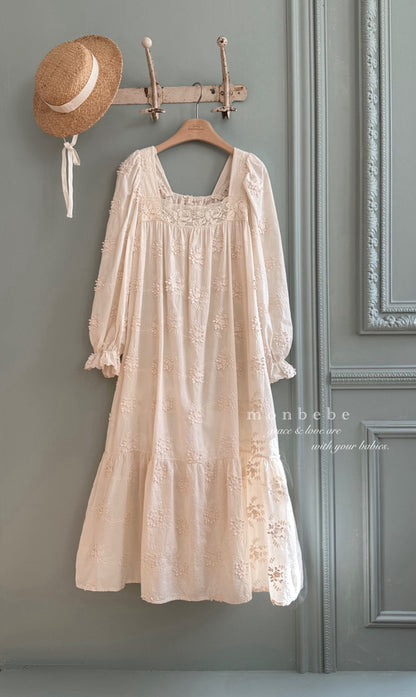 [PRE-ORDER] Floral Vintage Dress (Mom Couple)