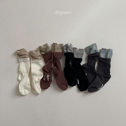 Layered Socks Set