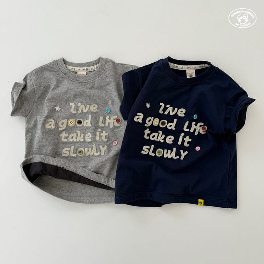 [PRE-ORDER] Button T-Shirts (Mom Couple)