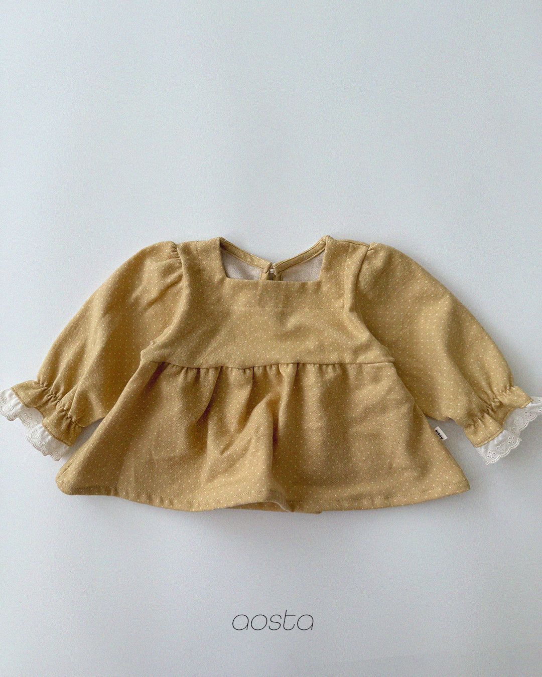 [PRE-ORDER] Milk Dot Blouse