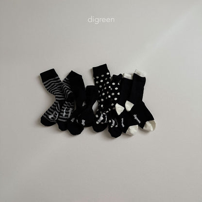 [PRE-ORDER] Together Black Socks Set