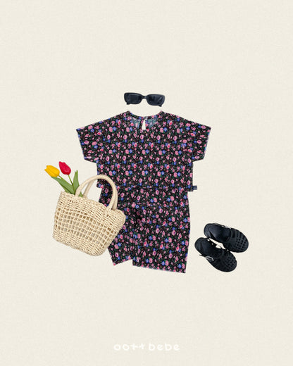 [PRE-ORDER] Flower Pleats Top Bottom Set