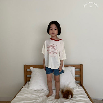 [PRE-ORDER] Farm T-Shirts (Mom Couple)