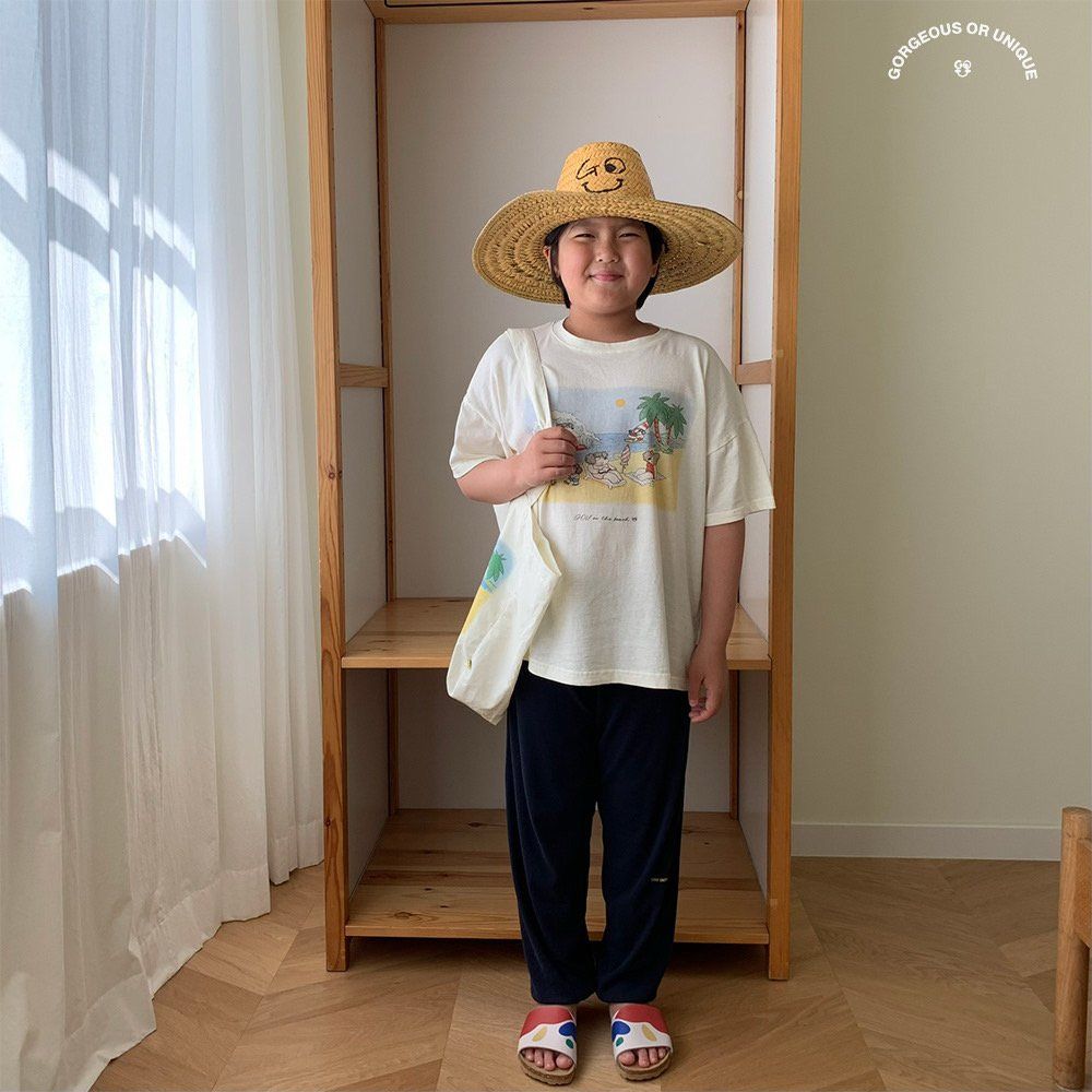 [PRE-ORDER] Beach T-Shirts (Mom Couple)