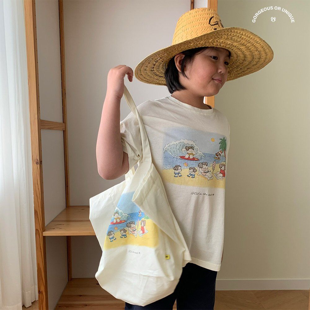 [PRE-ORDER] Beach T-Shirts (Mom Couple)