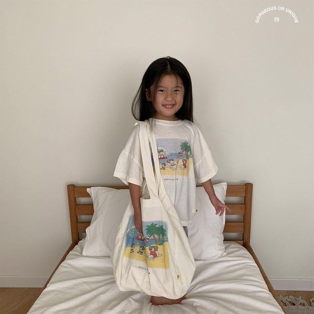 [PRE-ORDER] Beach T-Shirts (Mom Couple)