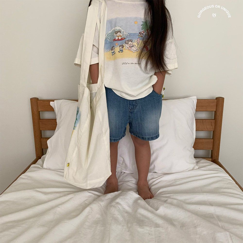 [PRE-ORDER] Beach T-Shirts (Mom Couple)