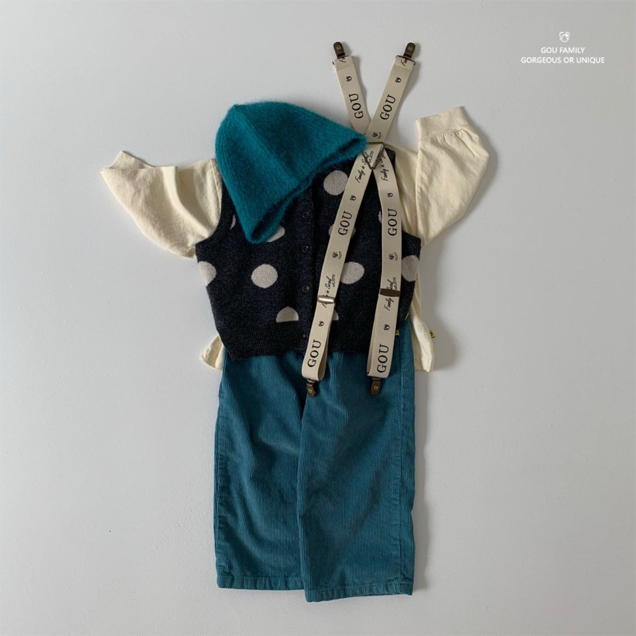 [PRE-ORDER] Dot Vest (Mom Couple)