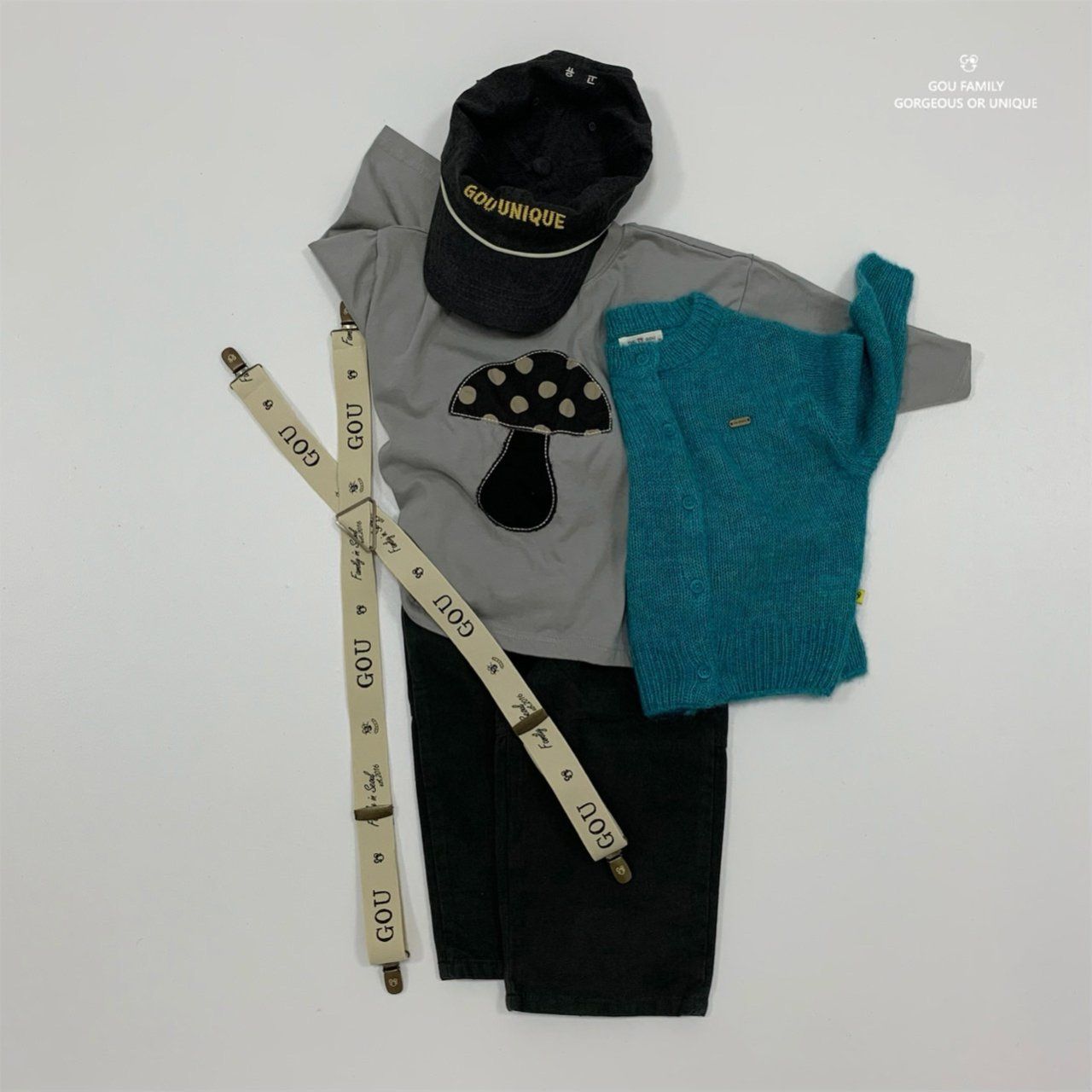 [PRE-ORDER] Five Pants (Mom Couple)