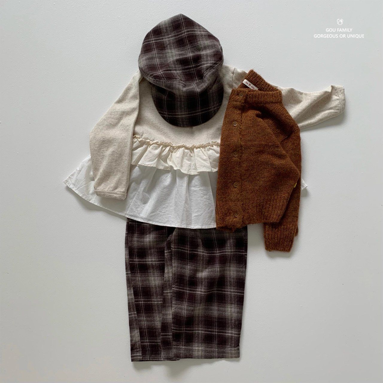 [PRE-ORDER] Soft Sweater Cardigan (Mom Couple)