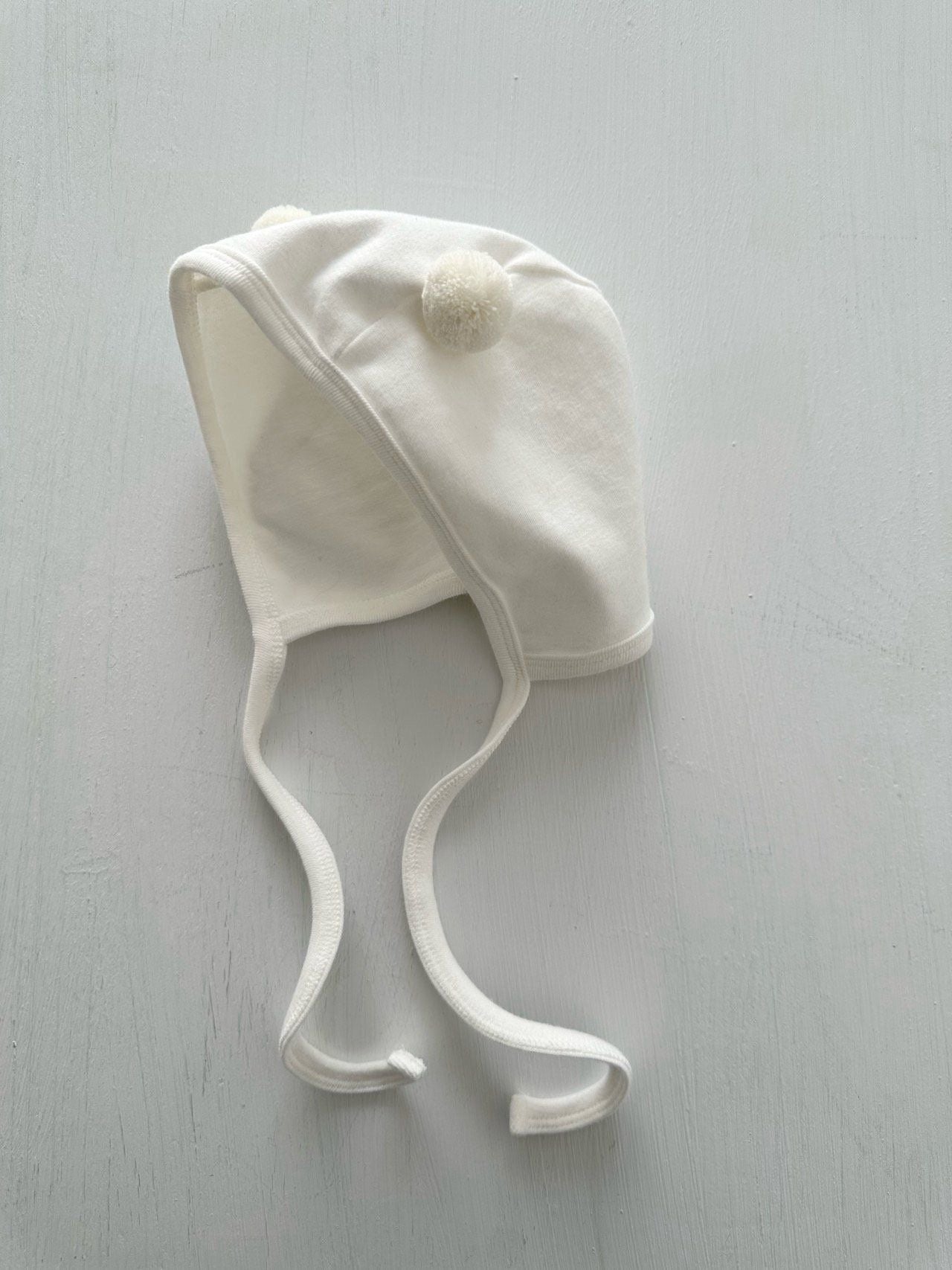 [PRE-ORDER] Pom Pom Bonnet