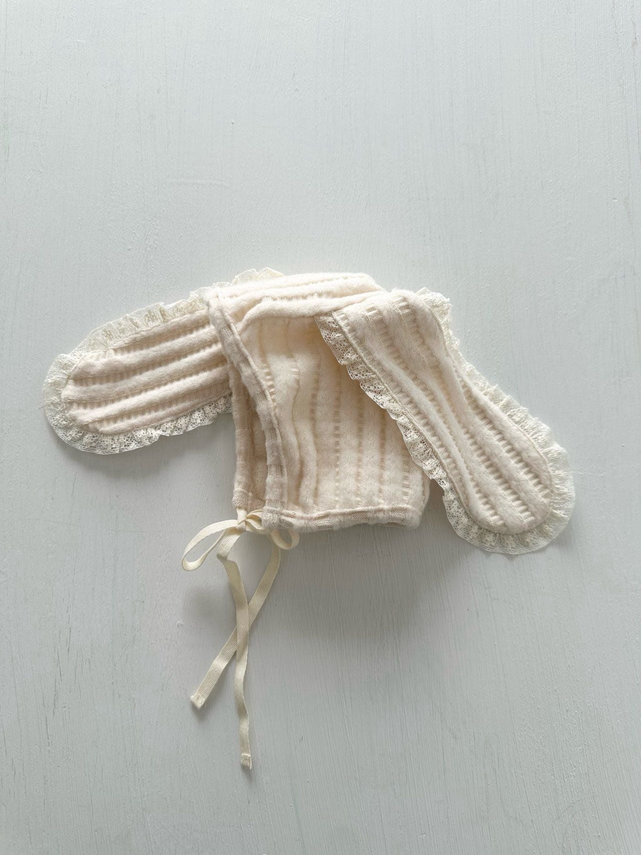 [PRE-ORDER] W Bunny Bonnet