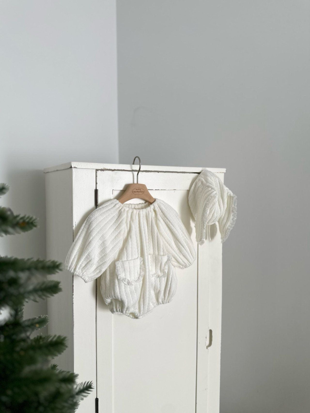 [PRE-ORDER] W Bunny Bonnet