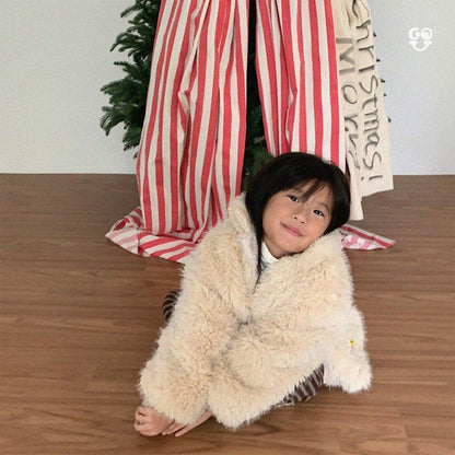 [PRE-ORDER] The Fur Jacket (Mom Couple)