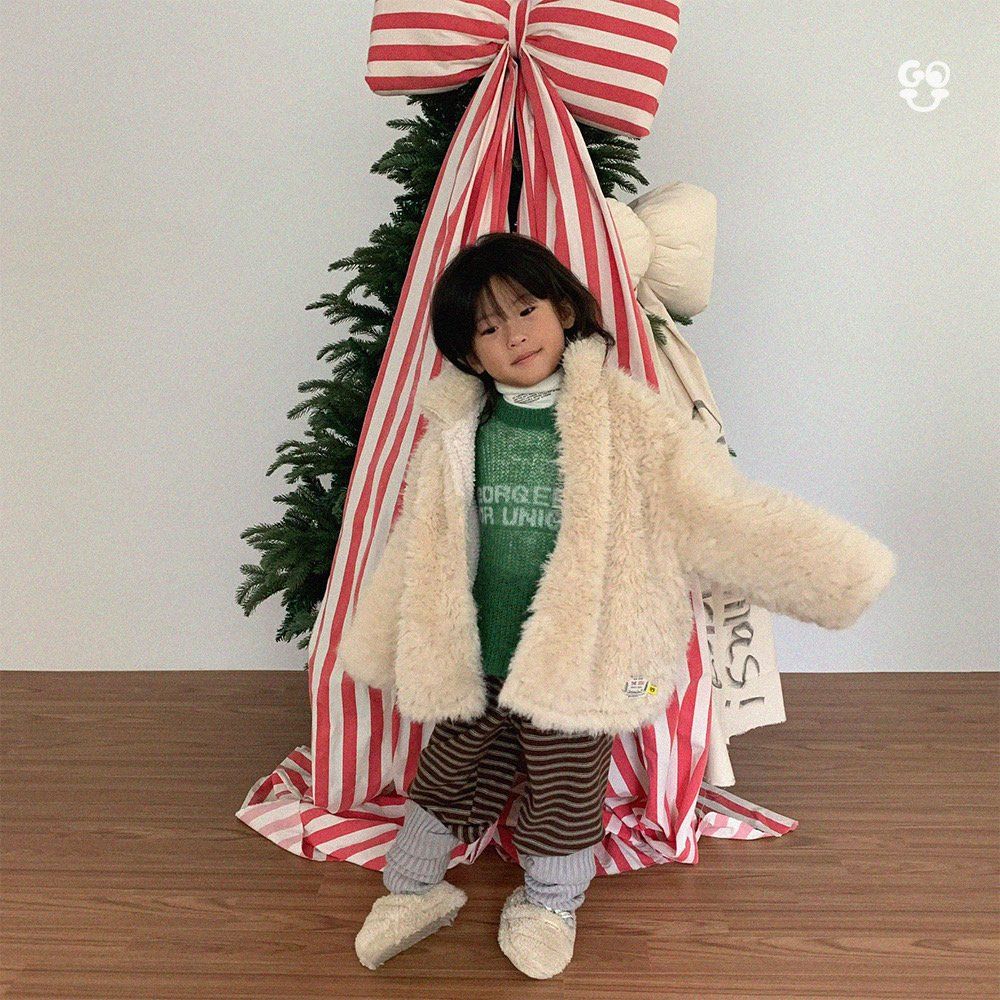 [PRE-ORDER] The Fur Jacket (Mom Couple)