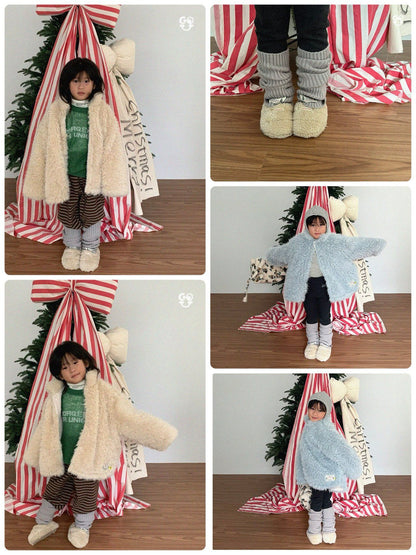 [PRE-ORDER] The Fur Jacket (Mom Couple)