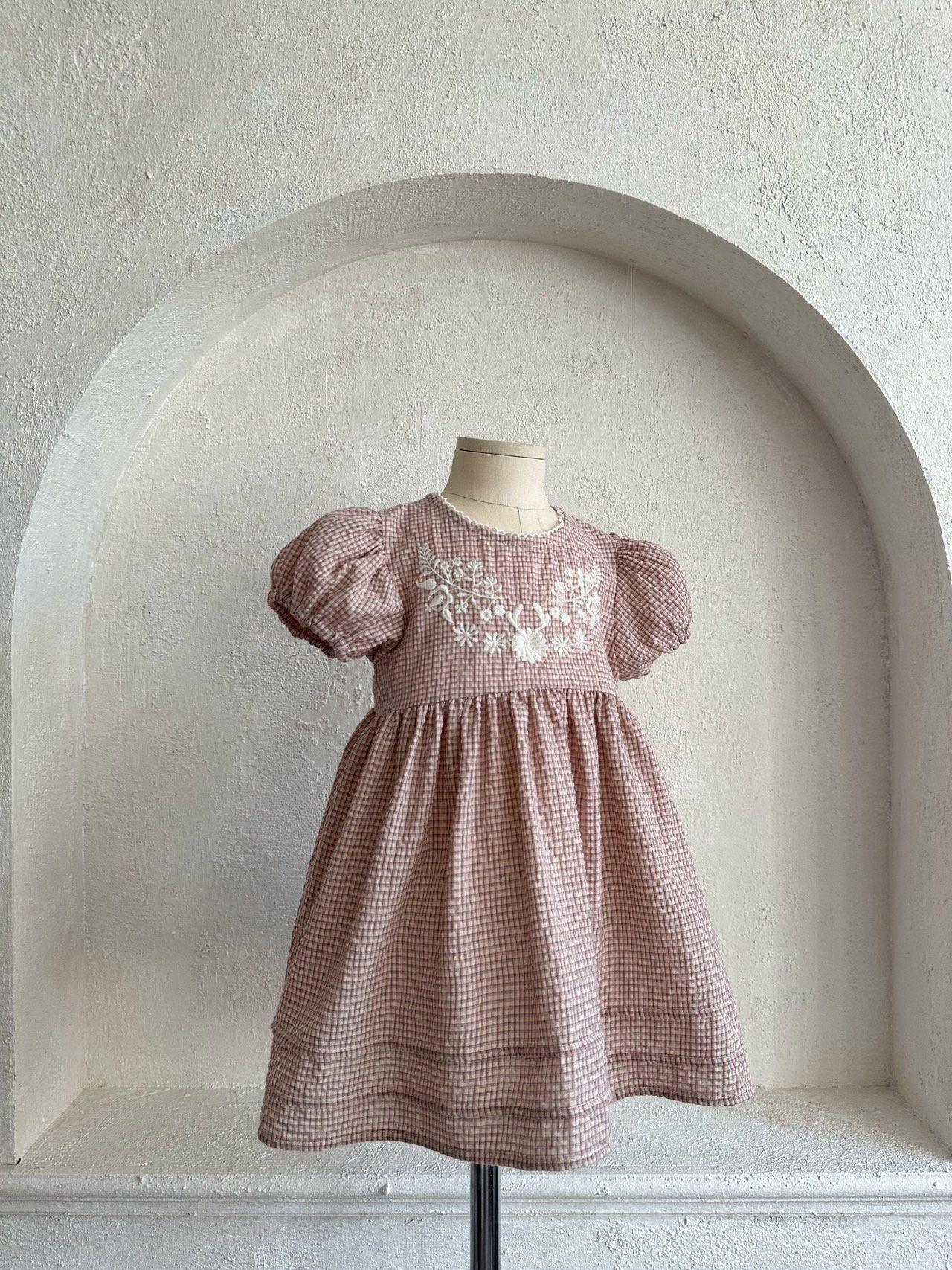 [PRE-ORDER] Hannah Embroidery Dress