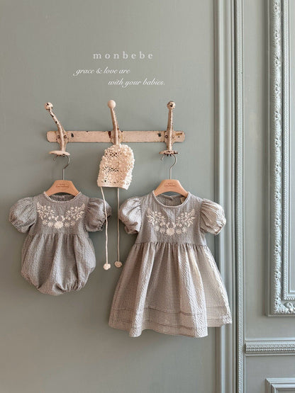 [PRE-ORDER] Hannah Embroidery Dress