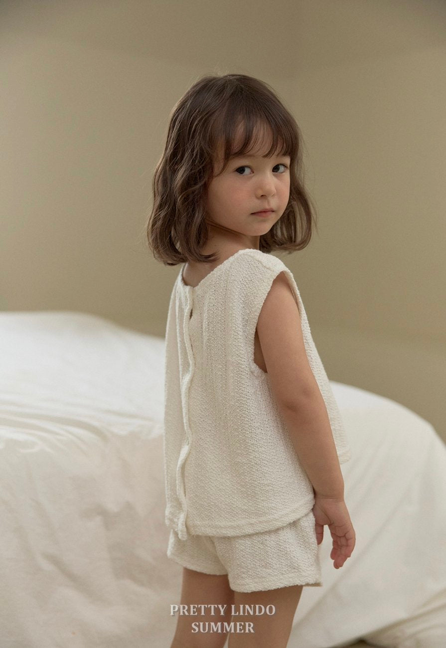 [PRE-ORDER] Eyelet Blouse