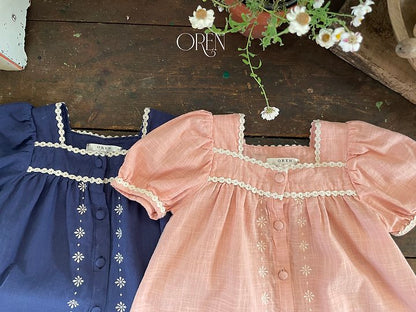 [PRE-ORDER] Eloise Linen Blouse