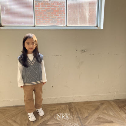 [PRE-ORDER] Corduroy Span Straight Pants