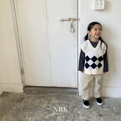 [PRE-ORDER] Corduroy Span Straight Pants