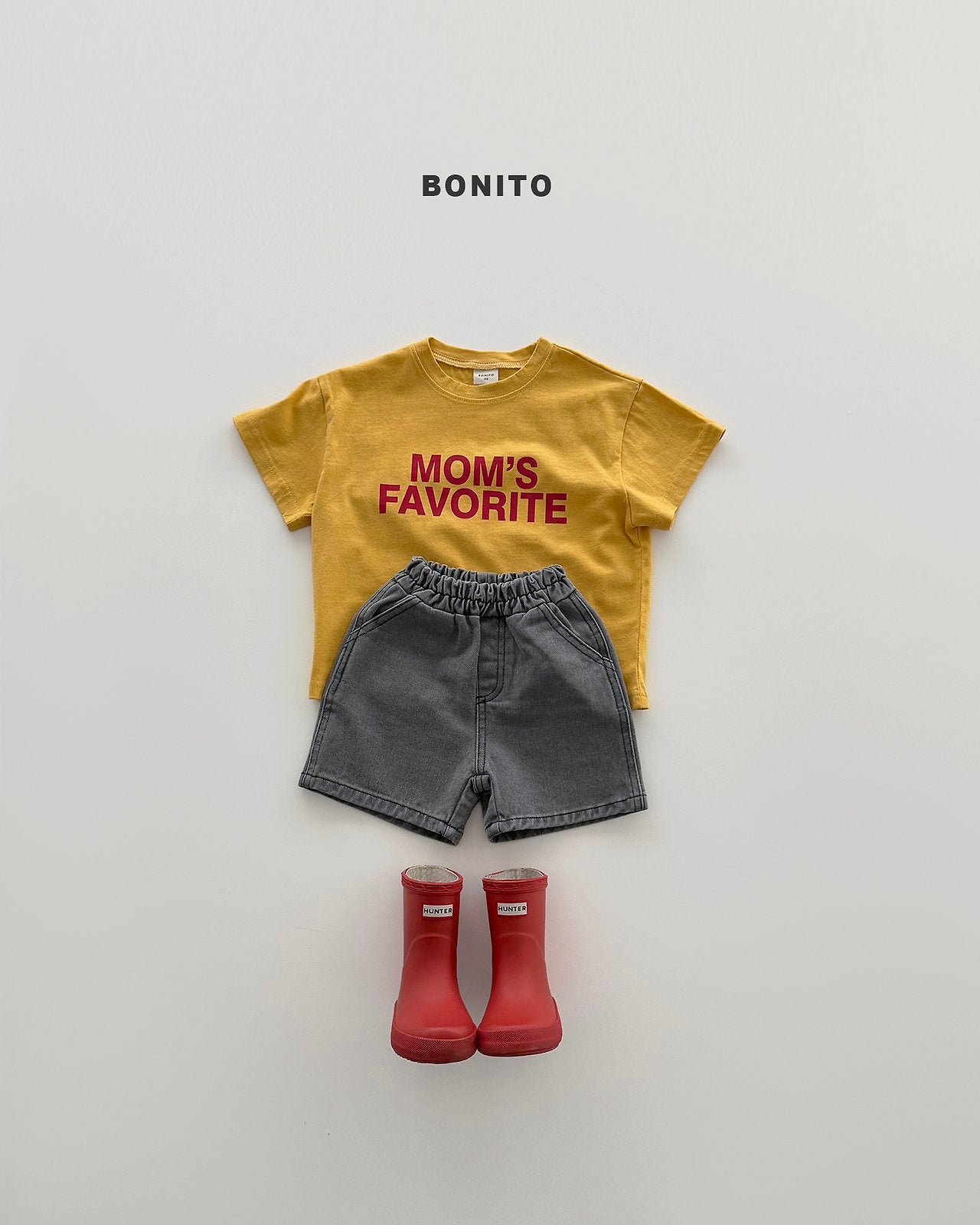 [PRE-ORDER] Mom's Favorite T-Shirts